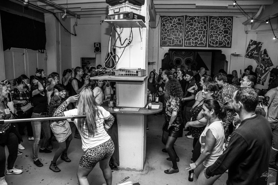 Partage de savoir : session de musique dansante